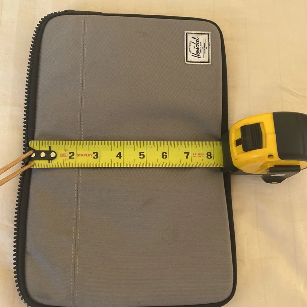 HERSCHEL Tablet sleeve 12.5” width 8.25” hgt. Light Gray Zippered